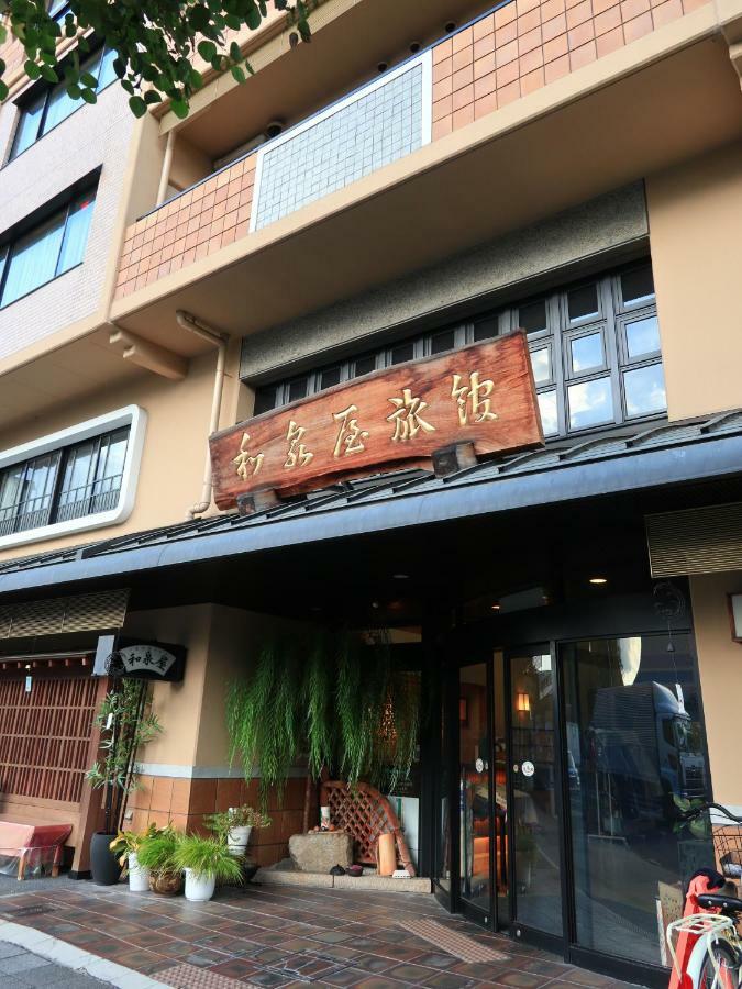 Izumiya Ryokan Киото Екстериор снимка